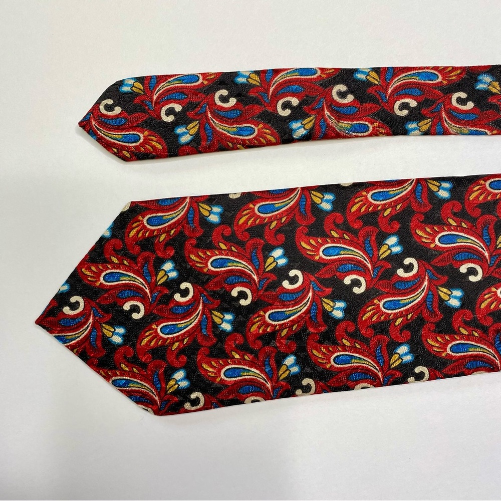 Christian Dior Black Red Blue White Paisley Men’s Tie 3.75” x 60” Made In USA - Picture 2 of 6